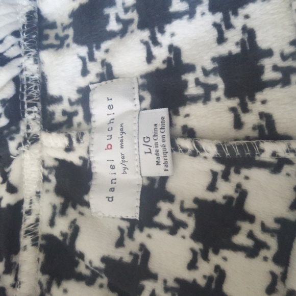 Daniel Buchler Pyjama Pants, Black and White; Size Large - Picture 2 of 6